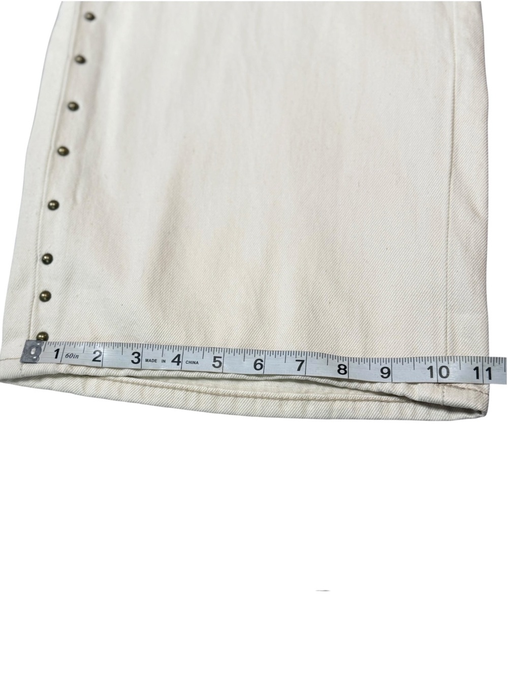 NWT Old Navy High Rise Baggy Wide Leg Studded Jeans Cream Size 8 - Picture 8 of 10